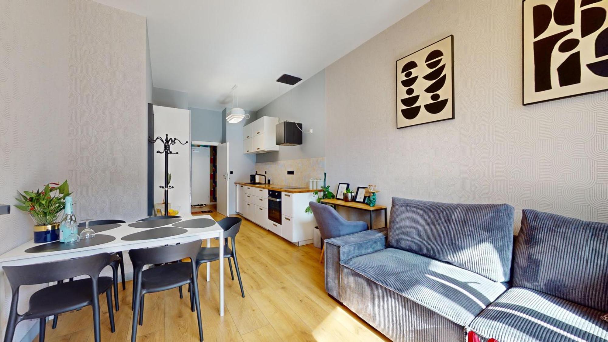Family House Near The Market Square -Perfect For Family & Business Stays - Ksiecia Witolda Street 500 Steps To Market Square - 2 Bedrooms,2 Parking Places Wroclaw Exterior photo